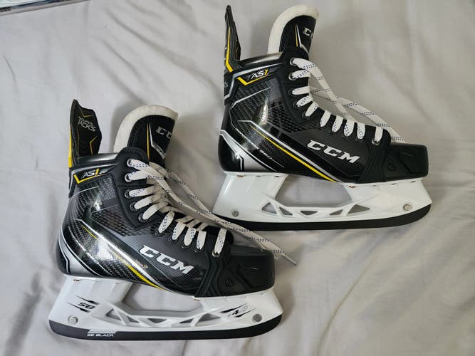 Senior Used CCM Super Tacks AS1 Hockey Skates Regular Width Size 8