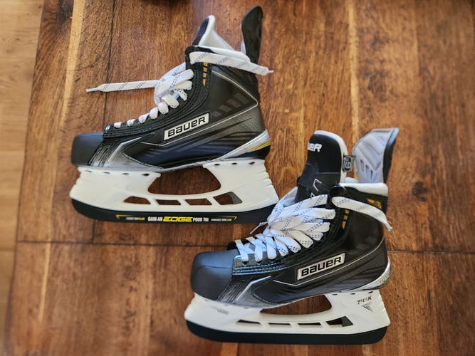 Senior Used Bauer Supreme MX3 Hockey Skates Regular Width Size 6