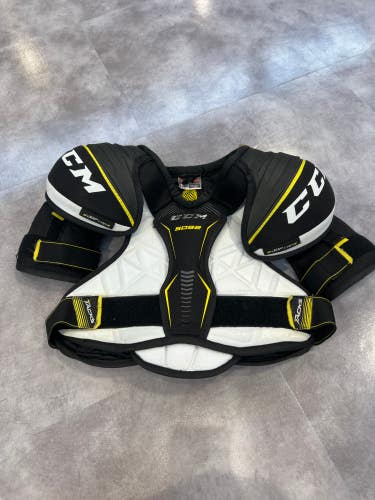 Junior Used Large CCM Tacks 5092 Shoulder Pads
