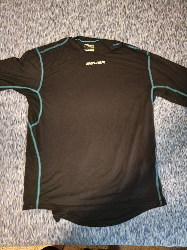 Used XL Men's Bauer Base Layer Shirt