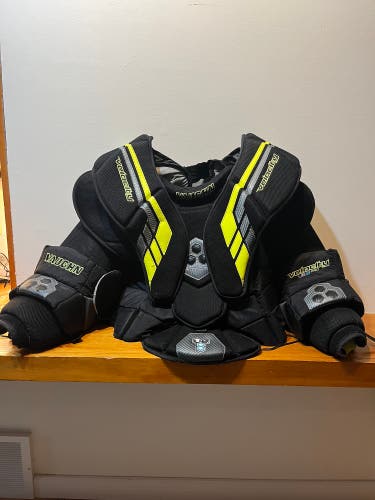Senior Small Vaughn VE8 Chest Protector