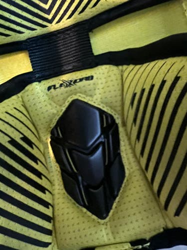 Bauer supreme goalie knee pads intermediate