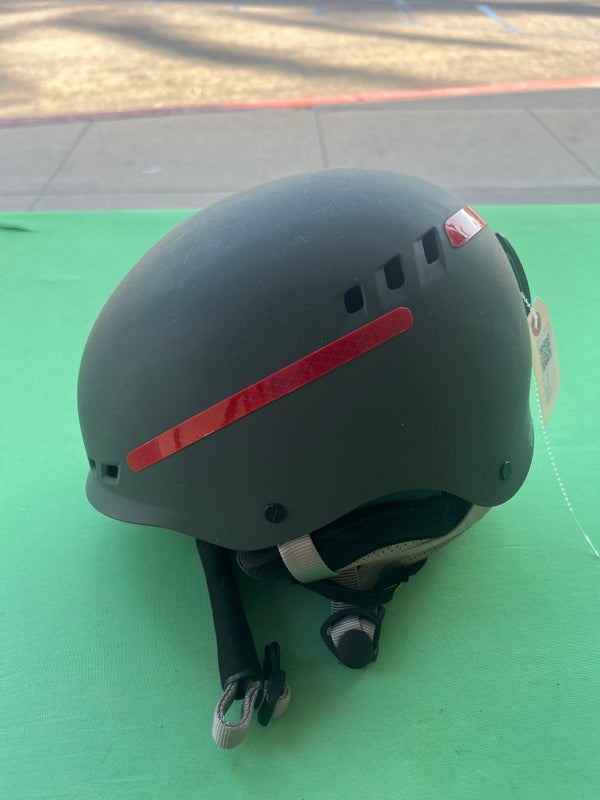 Used Medium Anon Helmet
