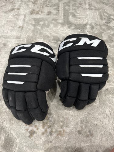 Used CCM Tacks 4 roll pro 2 Gloves 10" Pro Stock