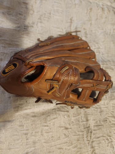 Wilson Right Hand Throw Buddy Bell Pro Model Snap Action Series Baseball Glove 11.5"
