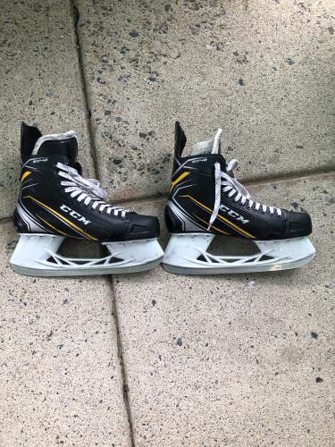 Used Senior CCM Tacks 9042 Hockey Skates 11.0