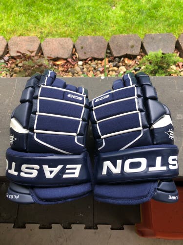 Easton 14"  Synergy EQ3 Gloves