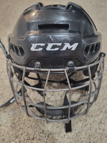 Used Medium CCM FL500 Helmet