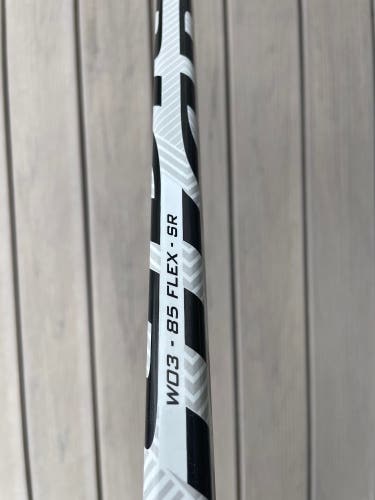 Warrior Alpha LXT Hockey Stick 85 Flex RH W03