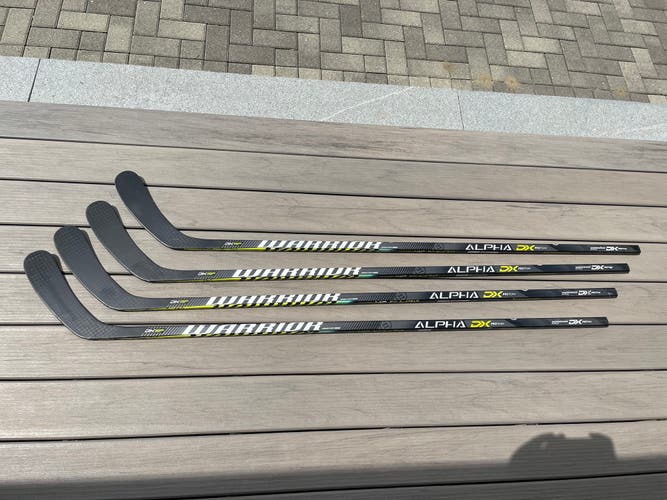 Senior Right Handed W03 Pro Stock Alpha DX Hockey Stick