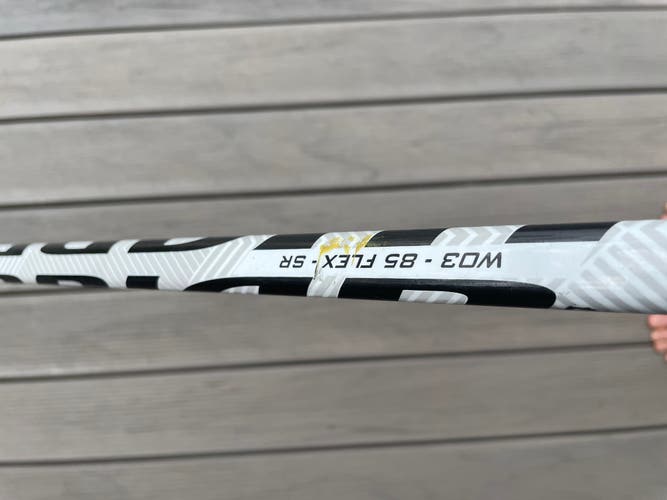 Senior Right Handed W03 Pro Stock Alpha LXT Hockey Stick