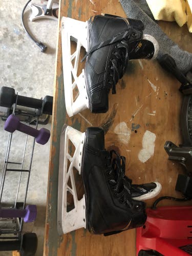 Used Bauer Regular Width  Size 4.5 Supreme S29 Hockey Goalie Skates