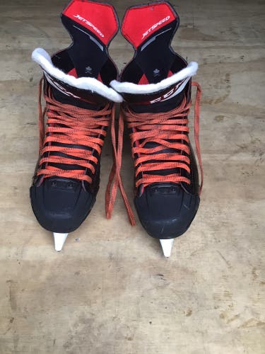 Used CCM Regular Width  Size 8 JetSpeed FT475 Hockey Skates