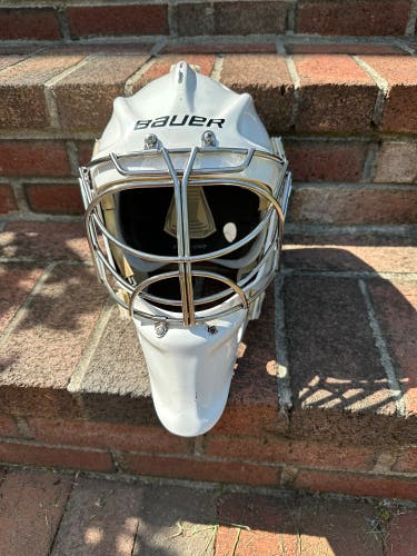 Used Bauer 960 Goalie Mask
