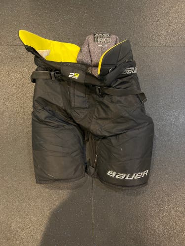 Senior Medium Bauer  Supreme 2s Pro Hockey Pants