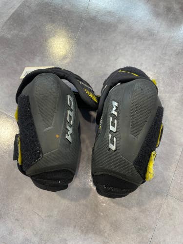 Used Small CCM Super Tacks Elbow Pads