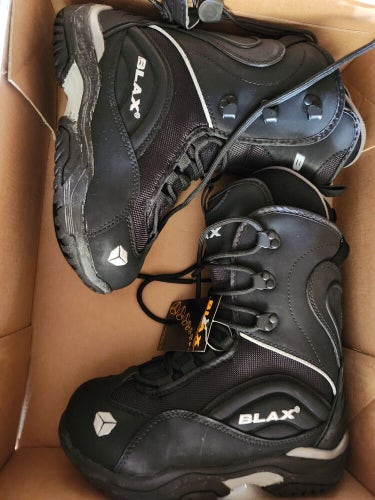 NEW Blax Black/Silver Laceup Snowboard Boots