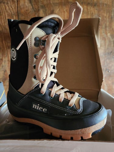 NEW Reactor Nice Lace-Up Integrated Snowboard Boots