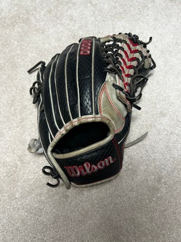 12.25" A2000 Outfield Baseball Glove