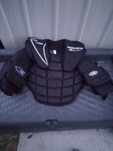 Used Senior Small Bauer Reactor 3R Goalie Chest Protector