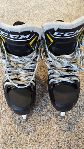 Used CCM Super Tacks 9380 Hockey Goalie Skates Regular Width Size 6