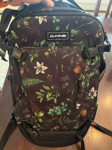Dakine Women's Heli Pack 12L Woodland Floral Design | SidelineSwap