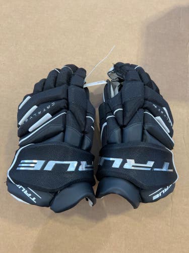 Used True Catalyst 9X Gloves 15"