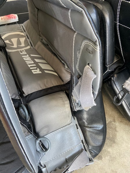 Used 32" Ritual g3 Goalie Leg Pads