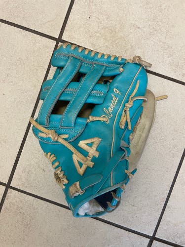 44 PRO Custom 2022 Outfield 12.75" Signiture Series Baseball Glove