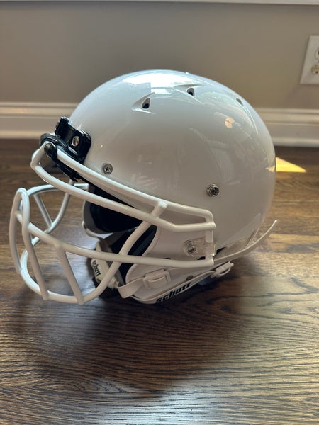 SCHUTT Youth Recruit R3 Size Large Football Helmet 798600 White