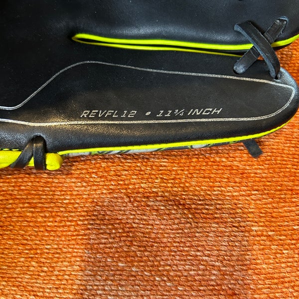 New w/ Tags, F. Lindor limited Edition 11.75 REV1X Baseball Glove