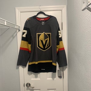 NWT Vegas golden knights jersey Adidas Mens Size 50