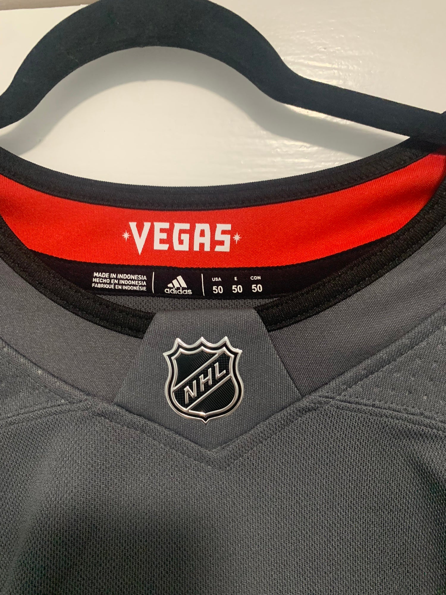 Adidas NHL Vegas Golden Knights (Men's Jersey Size 50) Authentic