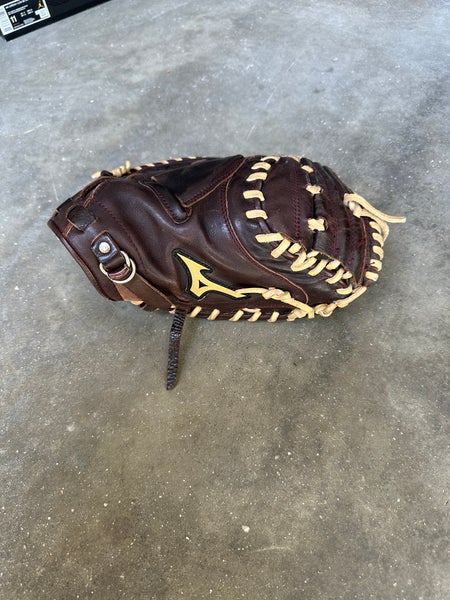 Used Right Hand Throw Professional model Baseball Glove