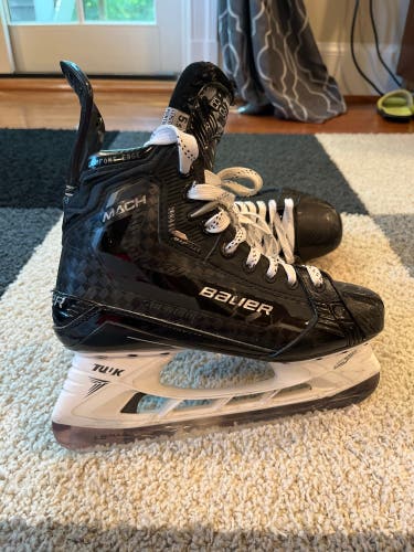 Used Bauer Regular Width  Size 5.5 Supreme Mach Hockey Skates