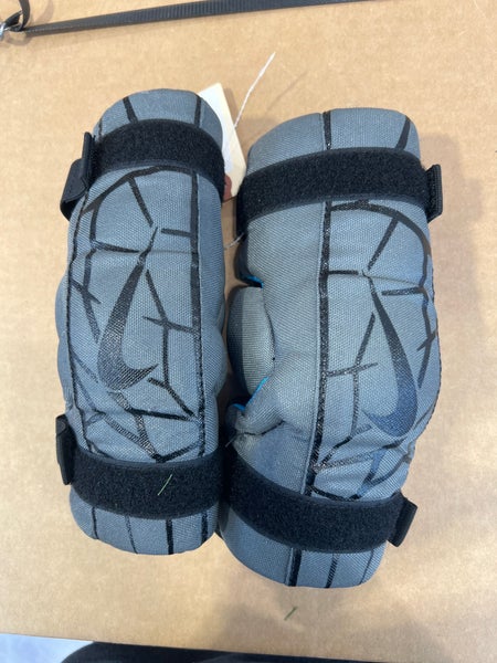 Used Youth Medium Nike Vapor LT Arm Pads