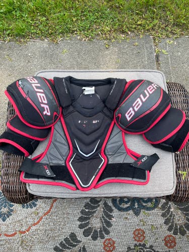 Used Large Bauer Vapor X100 Shoulder Pads