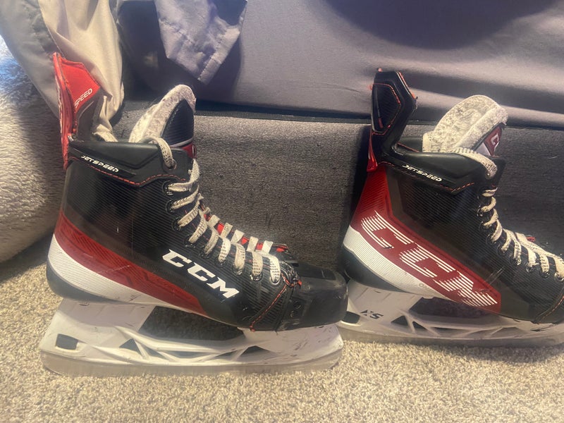 Used CCM Regular Width Size 8.5 JetSpeed FT4 Hockey Skates