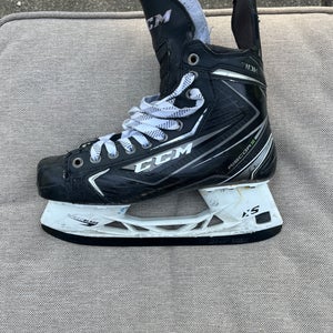 Used CCM Regular Width Pro Stock Size 9 RibCor 70K Hockey Skates