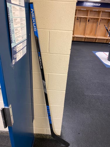 New Senior PM9 Left 87 Pro Stock Team Nexus Hockey Stick