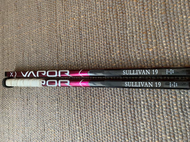 (2 Pack) New Right Handed P92M Pro Stock Vapor Hyperlite Hockey Sticks