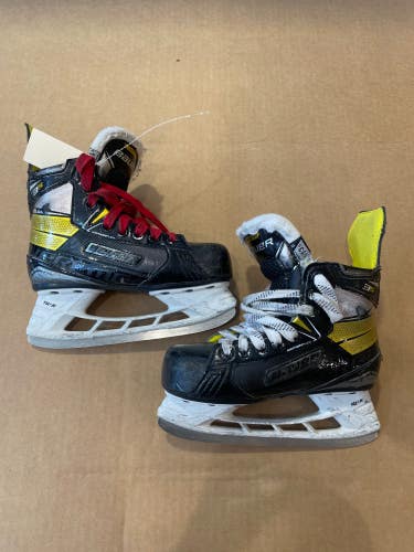 Youth Used Bauer Supreme 3S Hockey Skates D&R (Regular) 13.5