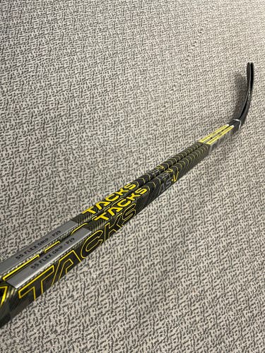 2-PACK CCM ASV 55 flex P29 curve right hand sticks