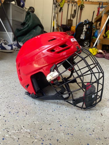 Used Medium CCM Tacks 710 Helmet