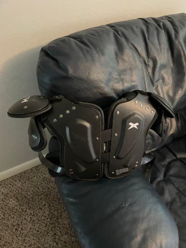 Used Small Xenith Flyte Shoulder Pads