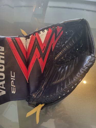Vaughn Regular Epic 8800 goalie glove