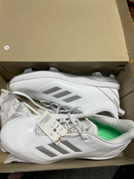 White Men's Molded Cleats Low Top Icon 7
