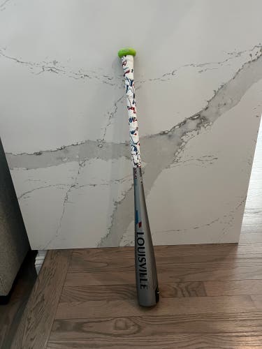 Used  Louisville Slugger (-11) 17 oz 28" Solo Bat