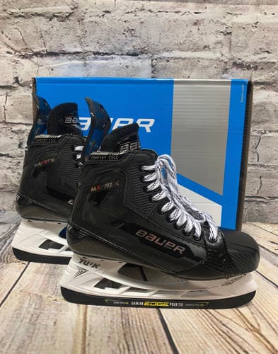 New Bauer Size 9.5 Supreme matrix Hockey Skates