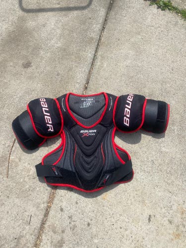 Bauer Vapor X700 Shoulder Pads